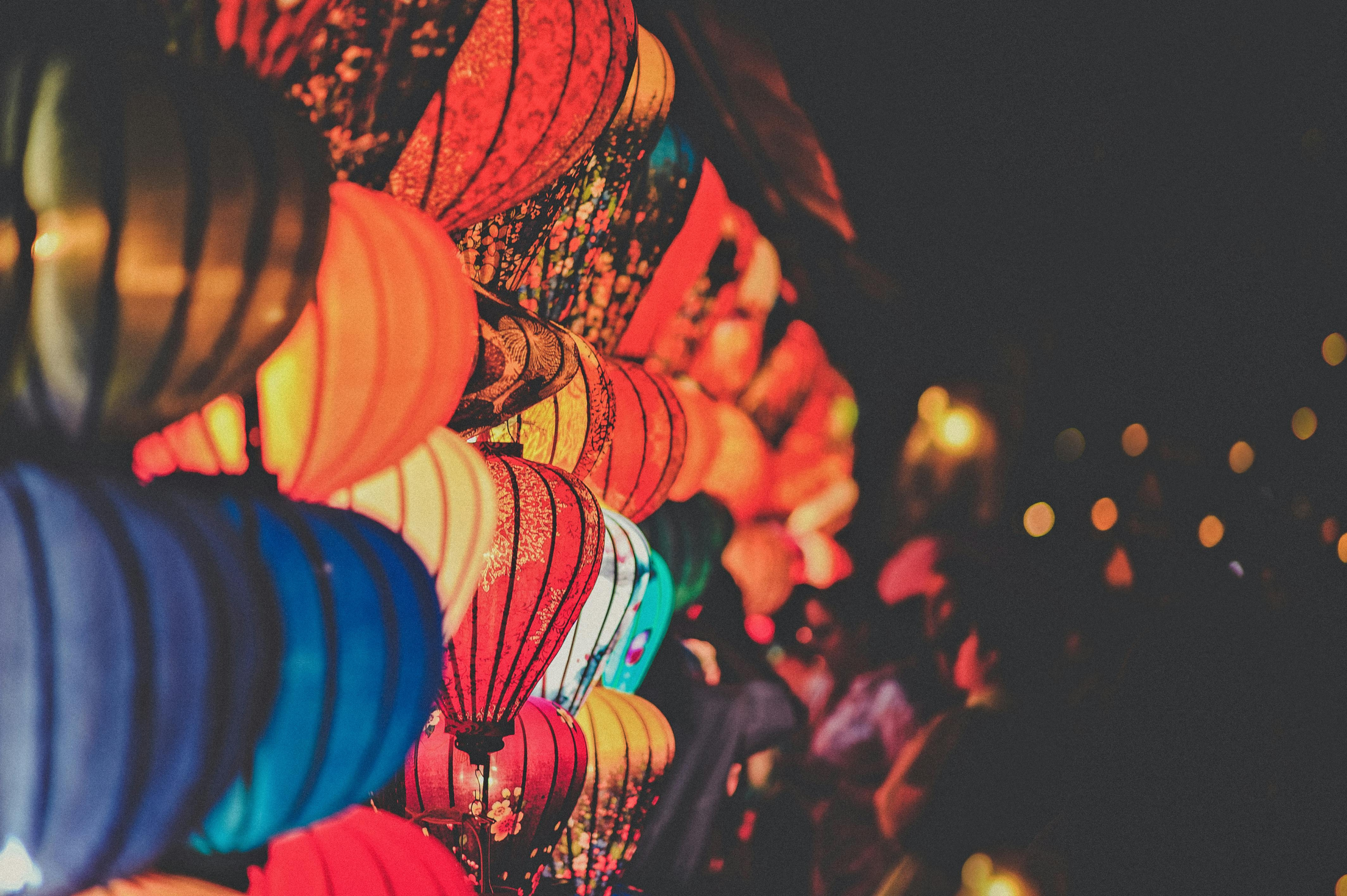 Lantern Festival: An Immersive Experience of Traditional Chinese Romance