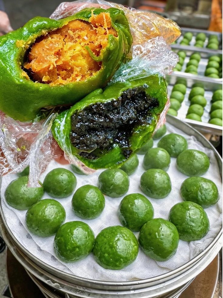 Qingtuan: A Taste of Chinese Springtime